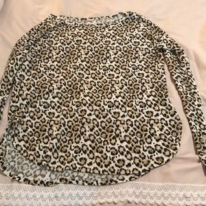 Long sleeve cheetah print tee